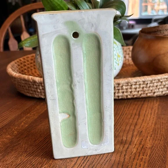 Ceramic Green Bird Wall Vase - Picture 6 of 9
